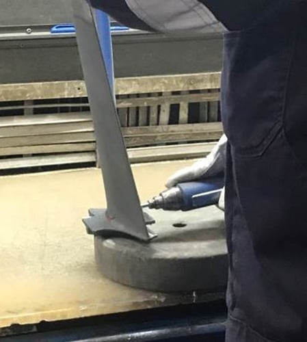 Cleaning large blades Cleaning large blades